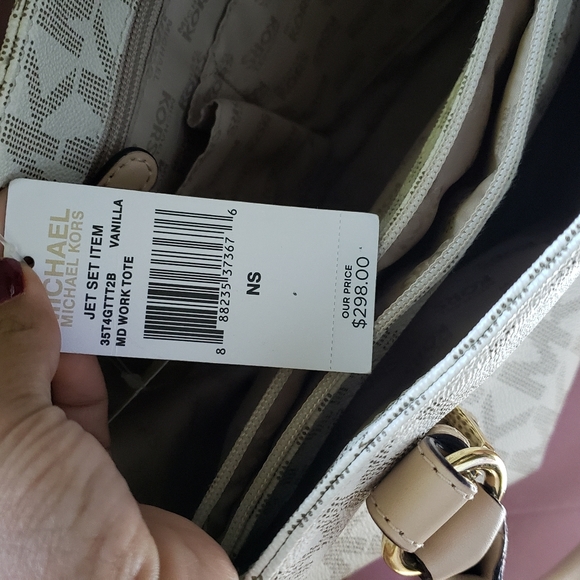 Michael kors purse - Picture 3 of 7